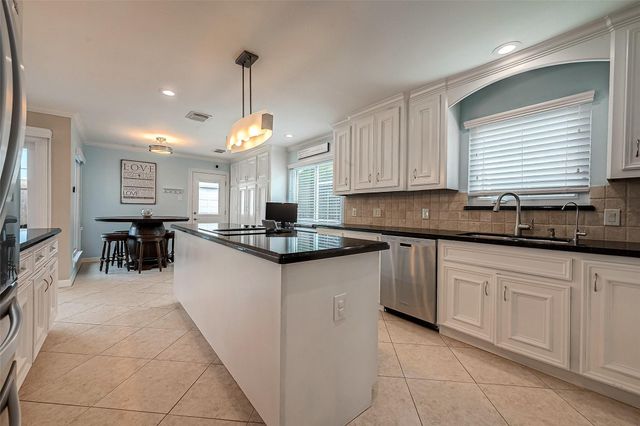 2123 Rosefield Drive, Houston, TX 77080