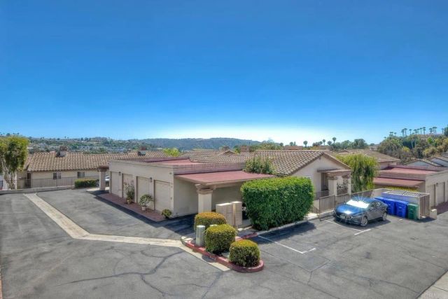 7400 Altiva Place, Carlsbad, CA 92009