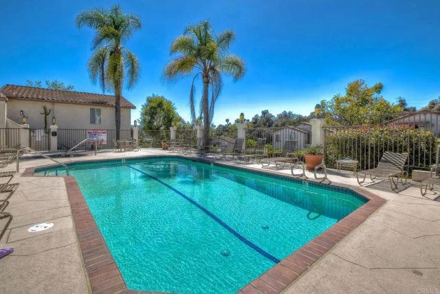 7400 Altiva Place, Carlsbad, CA 92009