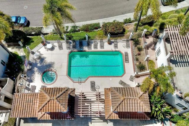 7400 Altiva Place, Carlsbad, CA 92009