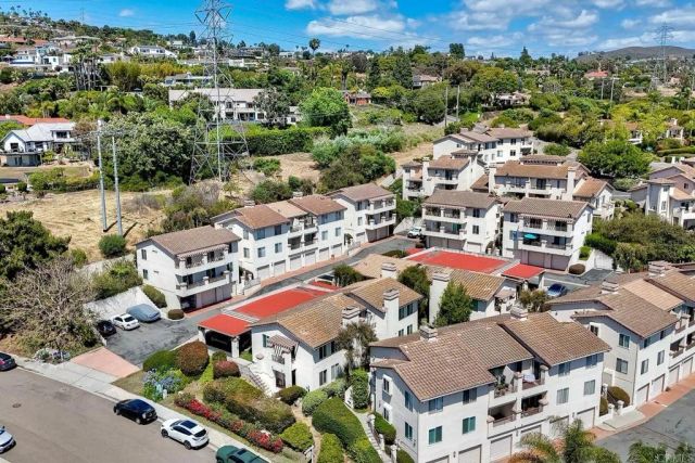7400 Altiva Place, Carlsbad, CA 92009