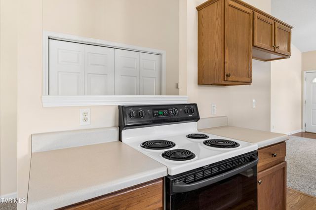 242 Main St Village Drive, Jonesborough, TN 37659