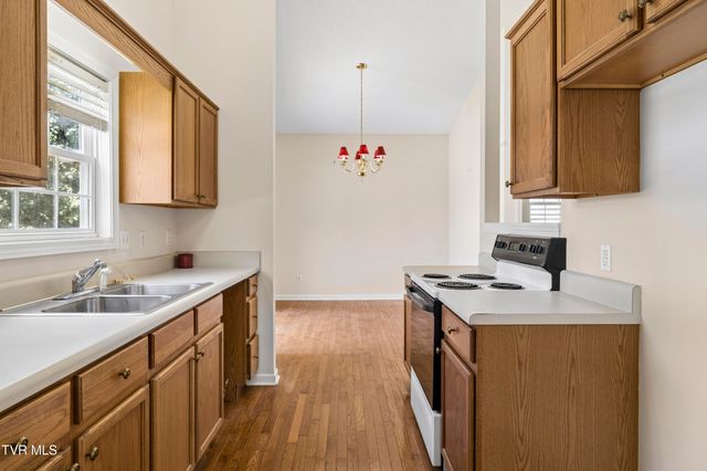 242 Main St Village Drive, Jonesborough, TN 37659