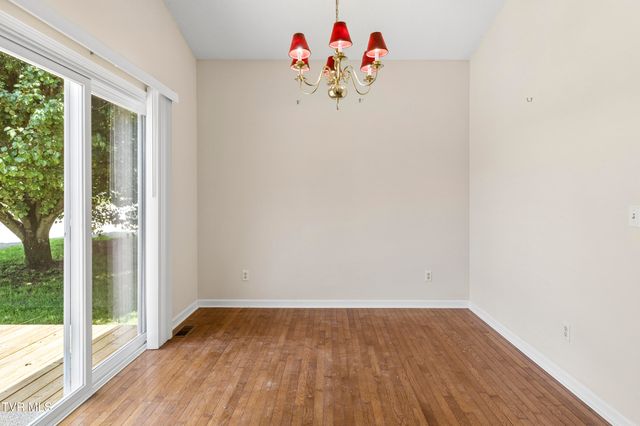 242 Main St Village Drive, Jonesborough, TN 37659