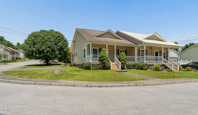 242 Main St Village Drive, Jonesborough, TN 37659