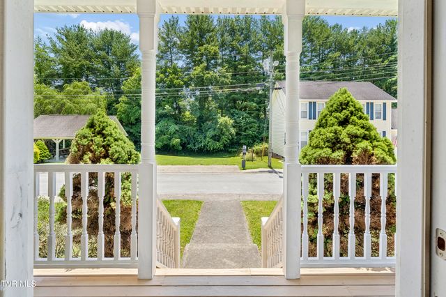 242 Main St Village Drive, Jonesborough, TN 37659