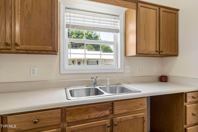 242 Main St Village Drive, Jonesborough, TN 37659