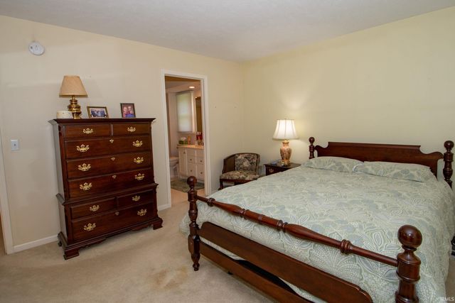 1671 Brookstone Court, Elkhart, IN 46514