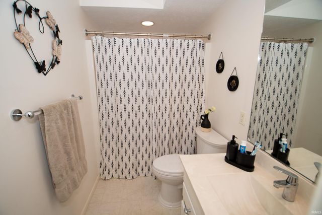 1671 Brookstone Court, Elkhart, IN 46514