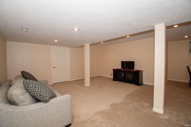 1671 Brookstone Court, Elkhart, IN 46514