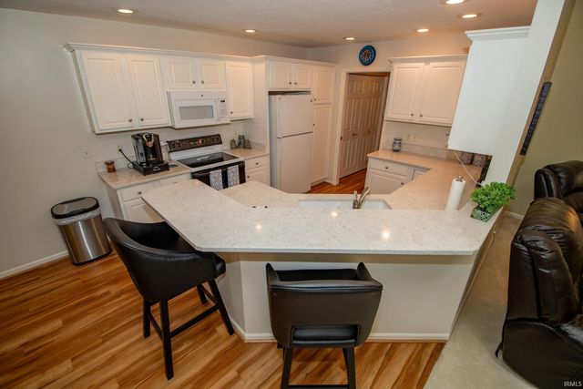 1671 Brookstone Court, Elkhart, IN 46514