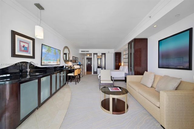 4391 Collins Avenue 1605, Miami Beach, FL 33140