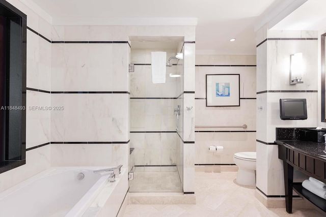 4391 Collins Avenue 1605, Miami Beach, FL 33140