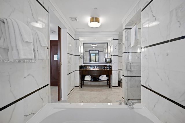 4391 Collins Avenue 1605, Miami Beach, FL 33140