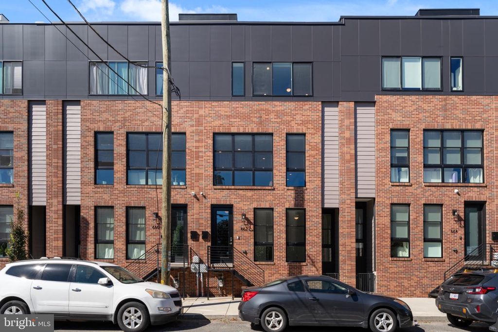 662 N 13TH ST, PHILADELPHIA, PA 19123 — exterior