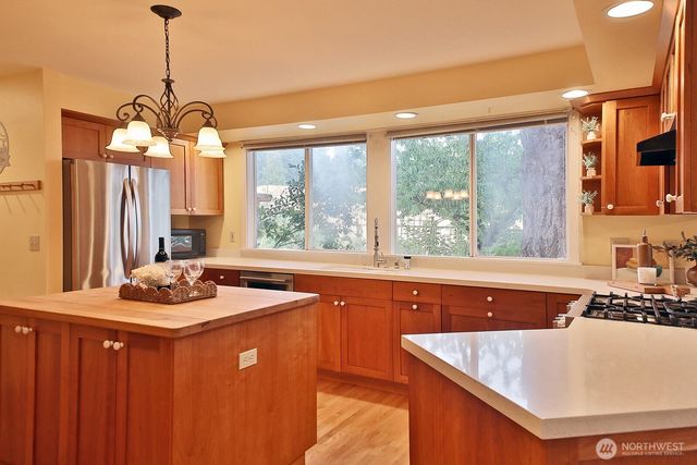 730 Gleason Ln, Langley, WA 98260