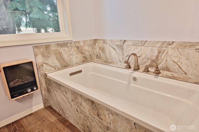 730 Gleason Ln, Langley, WA 98260