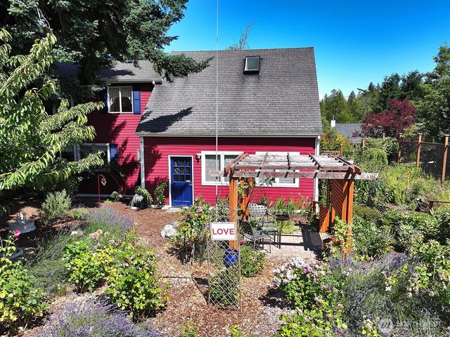 730 Gleason Ln, Langley, WA 98260