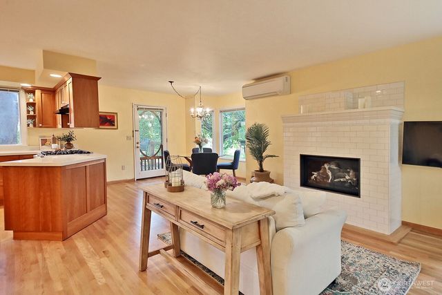 730 Gleason Ln, Langley, WA 98260