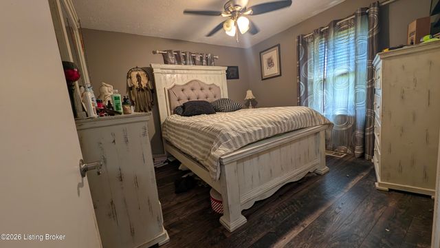 9813 Wilton Dr, Louisville, KY 40118