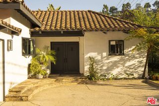 2630 Laurel Pass / Bypass, Los Angeles, CA 90046