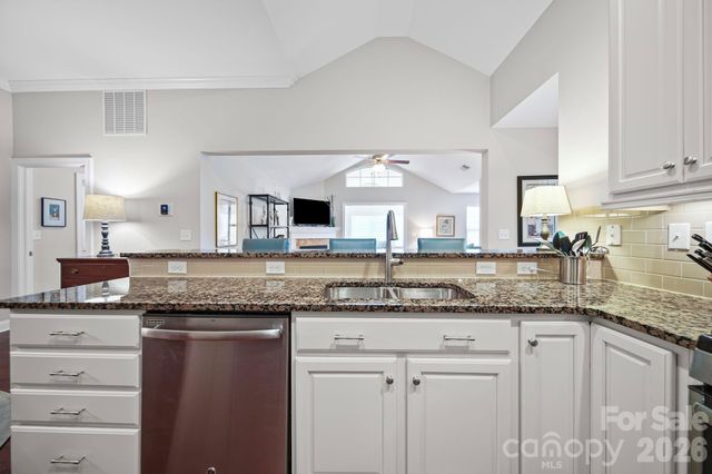 2307 Villa Oaks Court, Gastonia, NC 28054