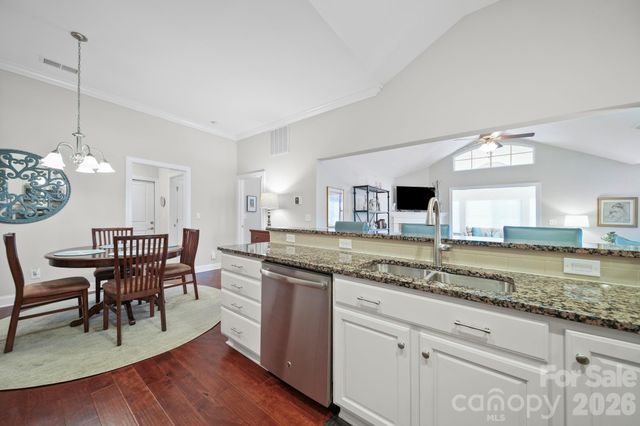2307 Villa Oaks Court, Gastonia, NC 28054