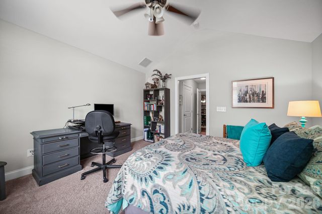 2307 Villa Oaks Court, Gastonia, NC 28054