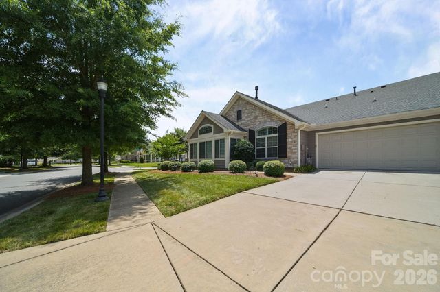 2307 Villa Oaks Court, Gastonia, NC 28054