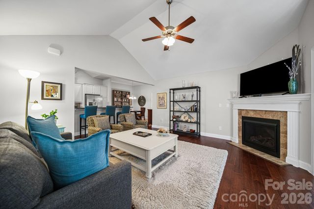 2307 Villa Oaks Court, Gastonia, NC 28054