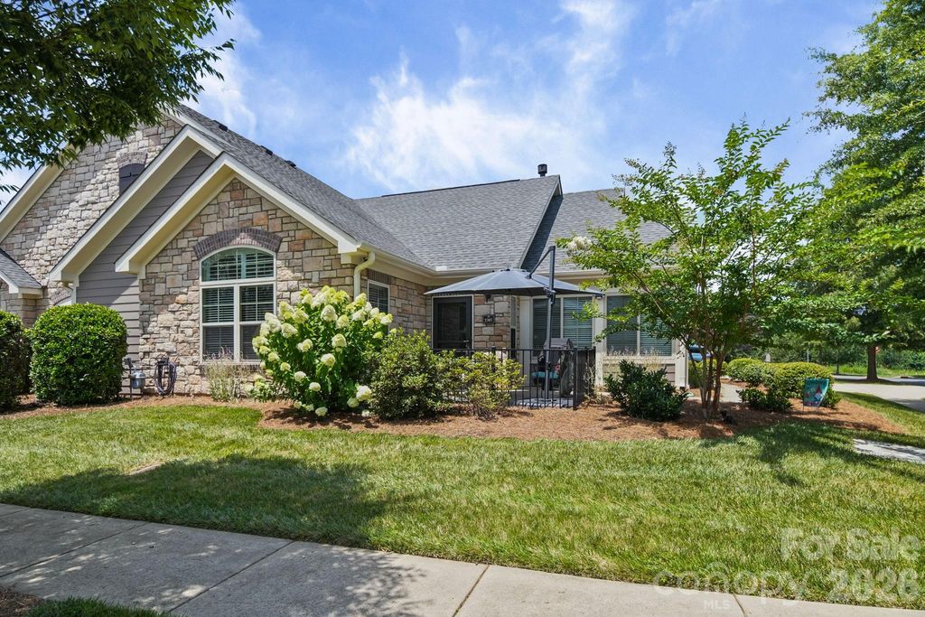 2307 Villa Oaks Court, Gastonia, NC 28054