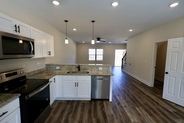 500 Peachers Mill Rd, Clarksville, TN 37042