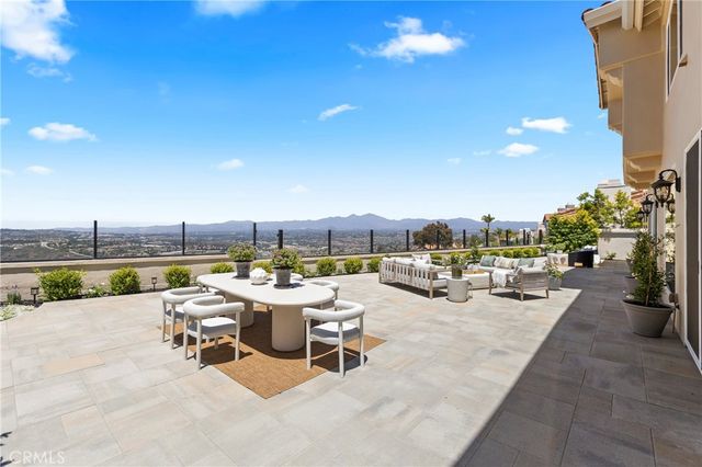 7 Sierra Vista, Laguna Niguel, CA 92677