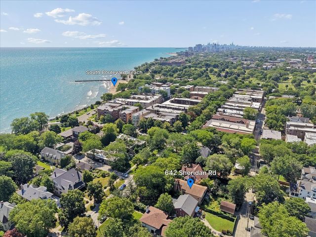 642 Sheridan Road, Evanston, IL 60202