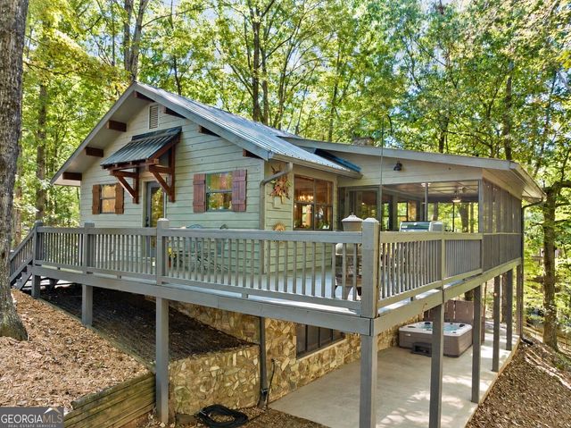 1052 Green Ridge Road