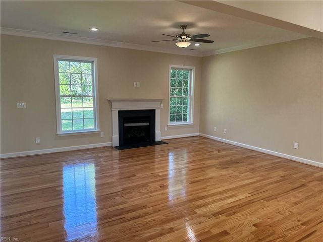 191 Hall RD, Hampton, VA 23669