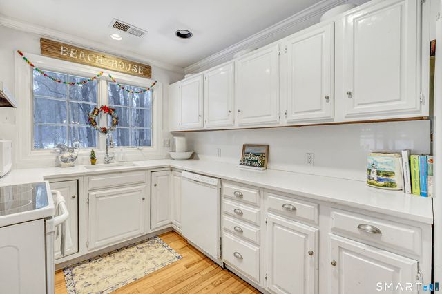 60 Clinton Avenue, Westport, CT 06880