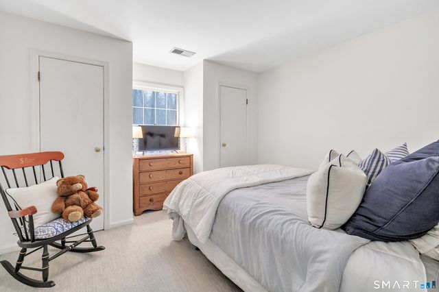 60 Clinton Avenue, Westport, CT 06880