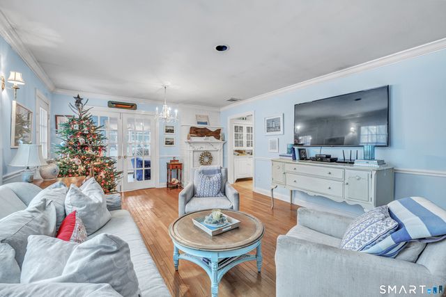 60 Clinton Avenue, Westport, CT 06880