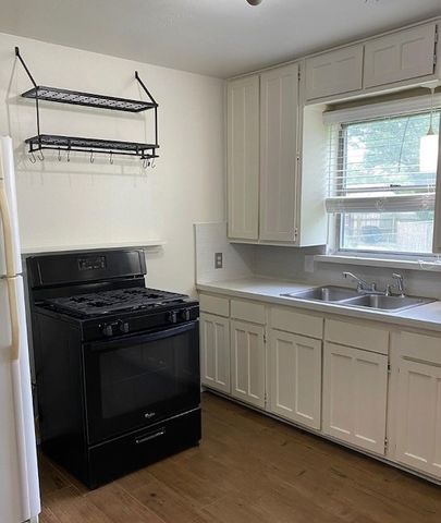 2140 Montalba Avenue, Dallas, TX 75228