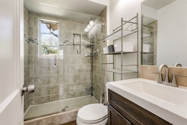 2140 Montalba Avenue, Dallas, TX 75228