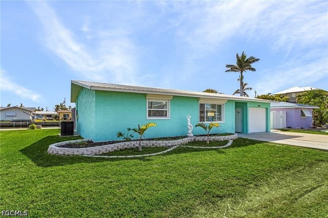 2709 Clyde ST, Matlacha, FL 33993