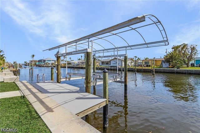 2709 Clyde ST, Matlacha, FL 33993