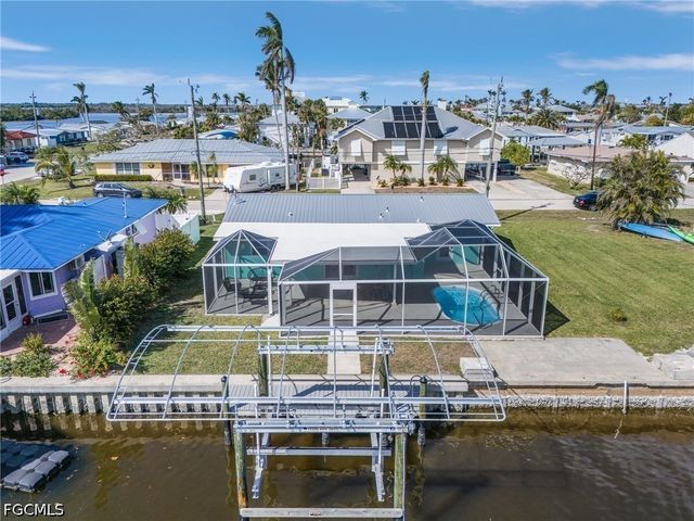 2709 Clyde ST, Matlacha, FL 33993