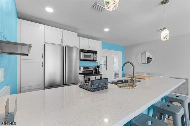 2709 Clyde ST, Matlacha, FL 33993