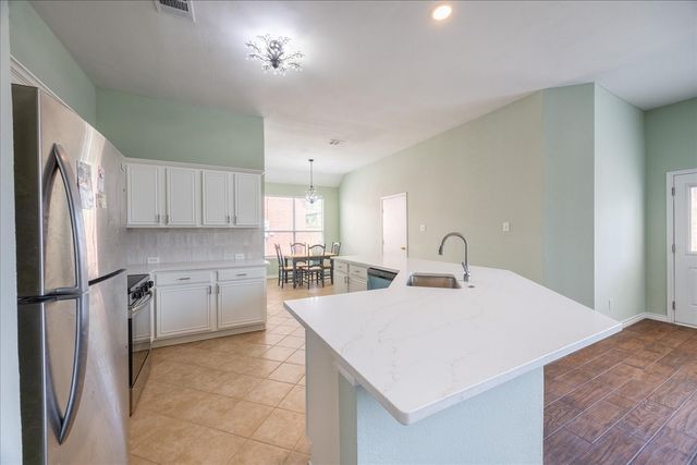 1511 Fallcreek Court, Allen, TX 75002
