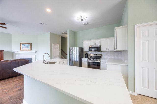 1511 Fallcreek Court, Allen, TX 75002