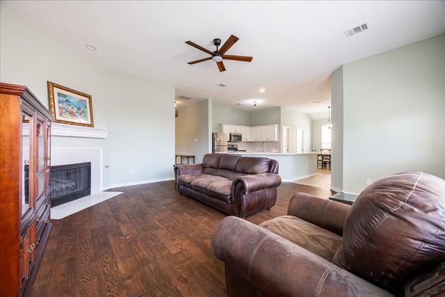 1511 Fallcreek Court, Allen, TX 75002