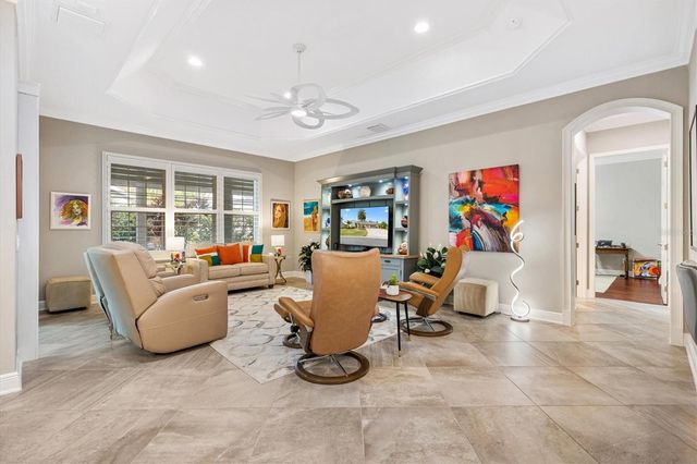 984 IRON OAK WAY, The Villages, FL 32163