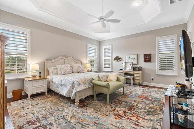 984 IRON OAK WAY, The Villages, FL 32163